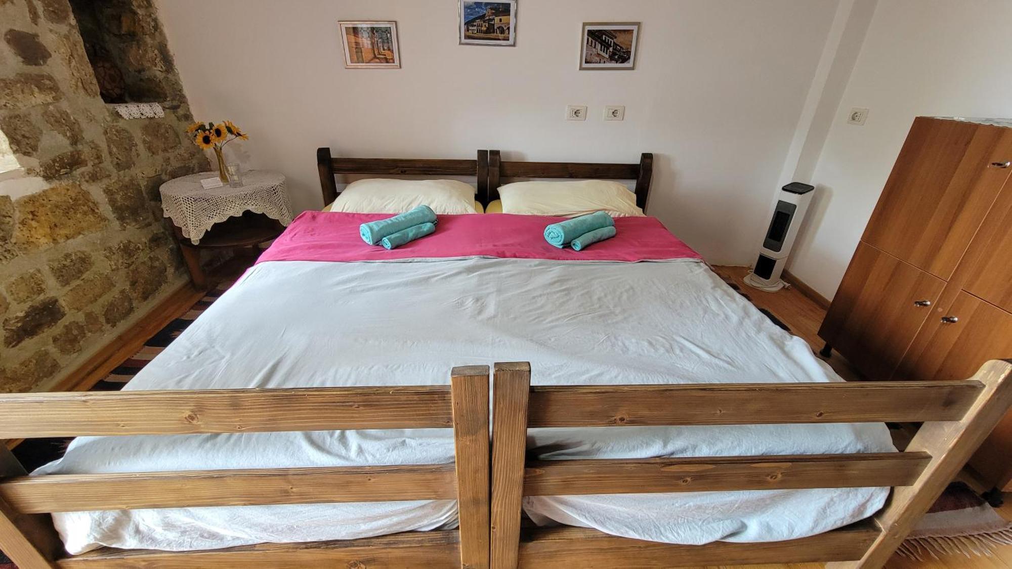 Guest House Mangalem Berat Eksteriør billede