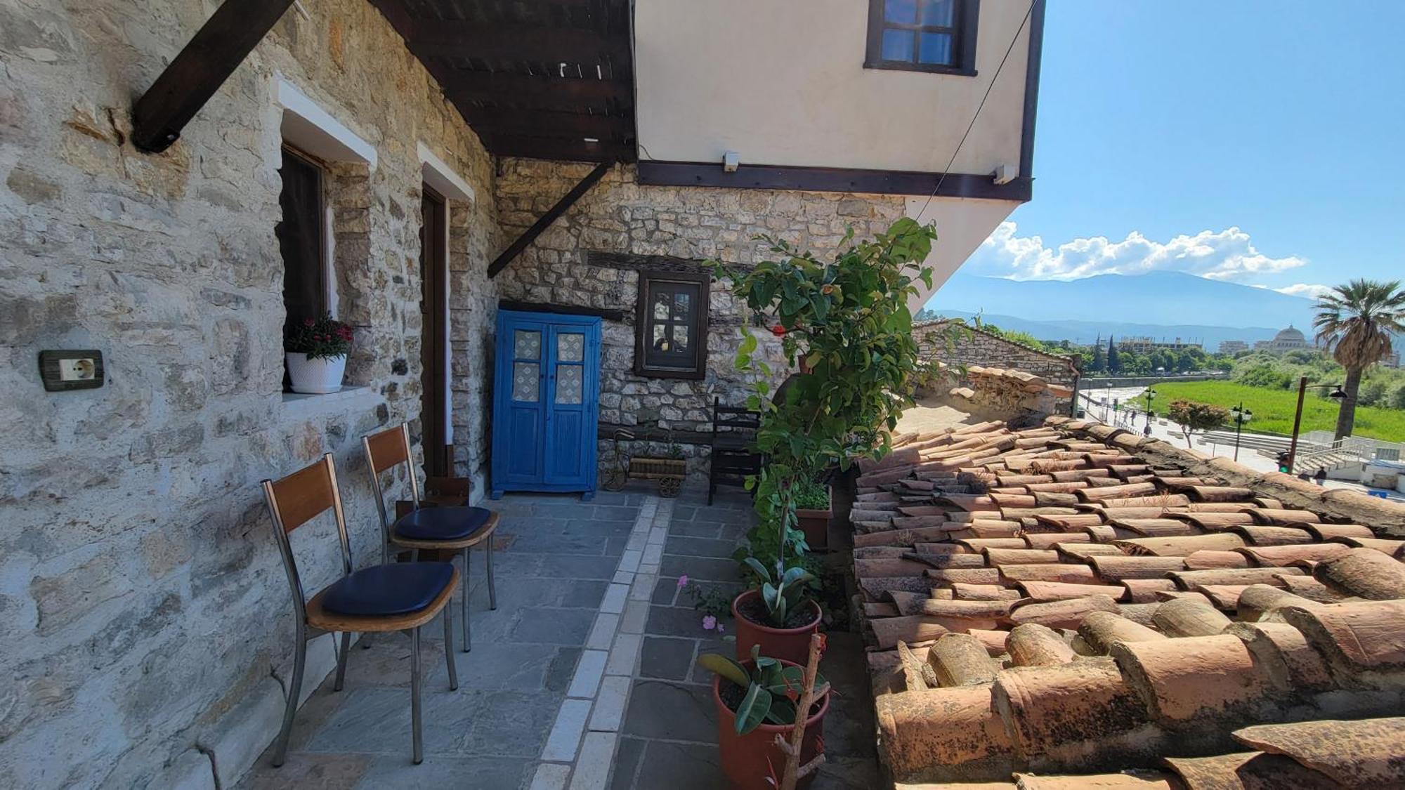 Guest House Mangalem Berat Eksteriør billede